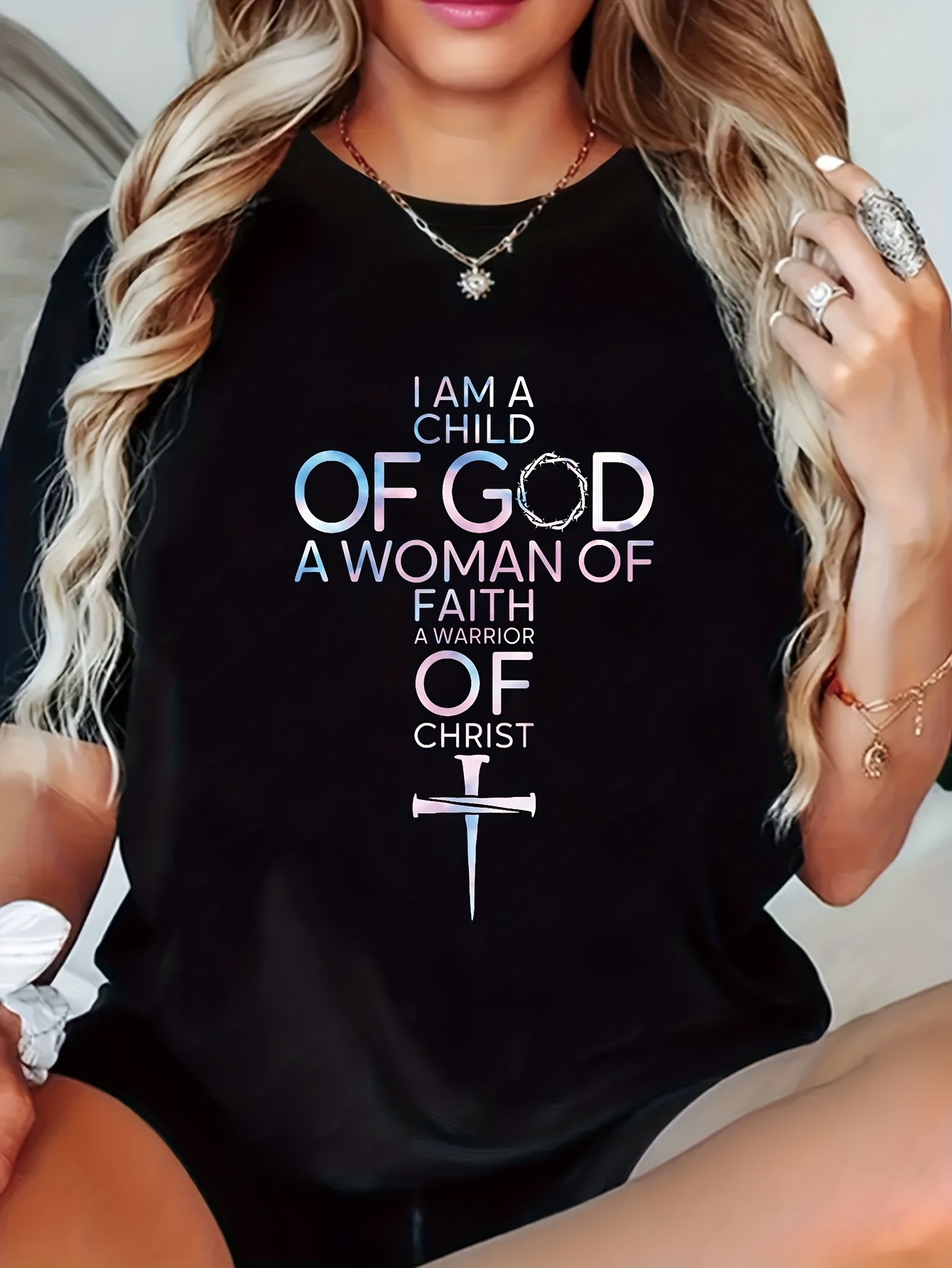 Street Style Fashion Quotes - เสื้อยืดพิมพ์ลายคำพูดคริสเตียนสำหรับผู้หญิง สวมใส่สบายและทันสมัย เสื้อผ้าสำหรับผู้มีศรัทธา สไตล์ลำลองสำหรับการเดินทางและสตรีทแฟชั่น