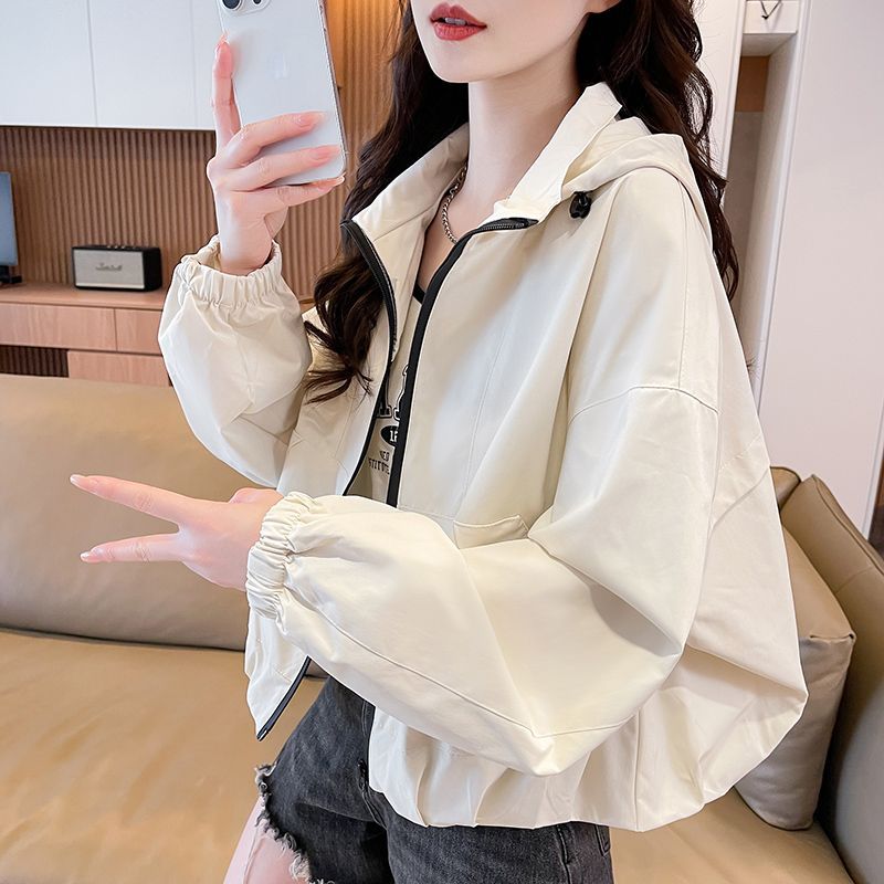 เสื้อแจ็คเก็ตผู้หญิงแบบมีฮู้ด  - Italy Fashion Street บทวิจารณ์และราคา