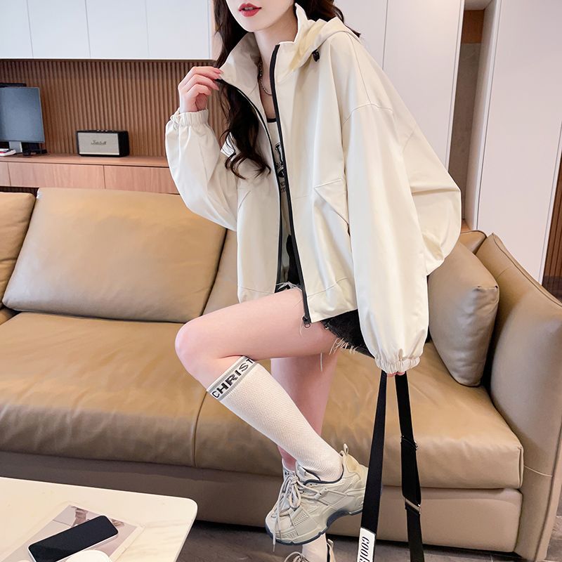 เสื้อแจ็คเก็ตผู้หญิงแบบมีฮู้ด  - Italy Fashion Street บทวิจารณ์และราคา