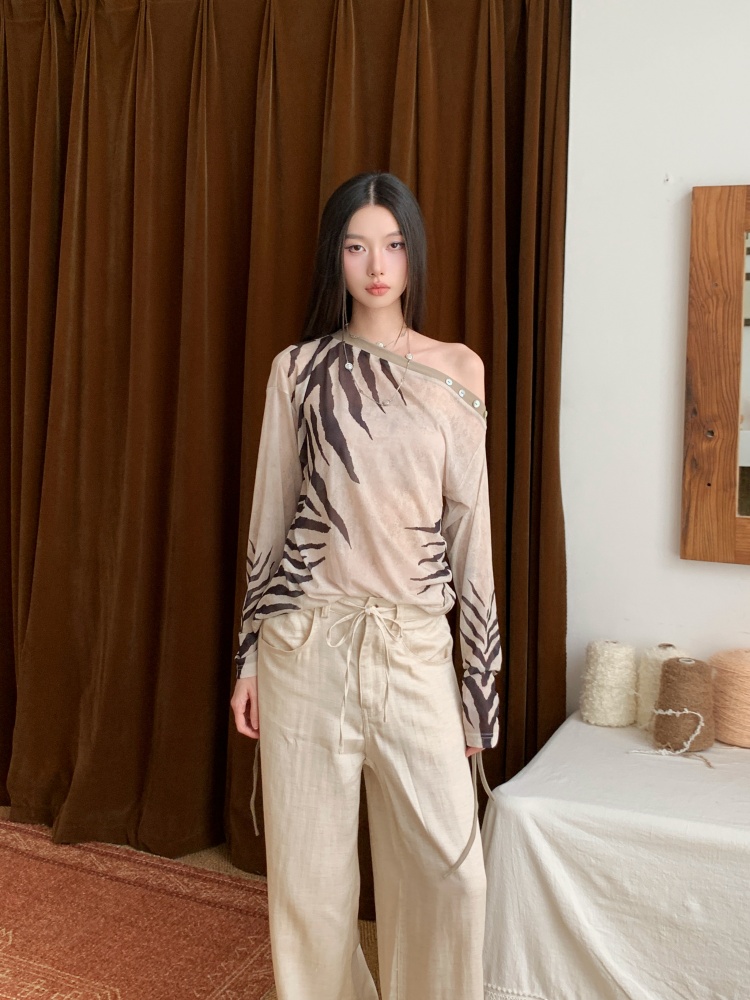 เสื้อเชียร์อาร์ต ลายม้าลาย แบบ - Street Fashion Fall 2025 บทวิจารณ์และราคา