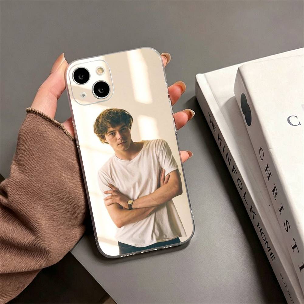 เคสโทรศัพท์ของนักแสดงชาวอังกฤษ - Street Fashion Official บทวิจารณ์และราคา